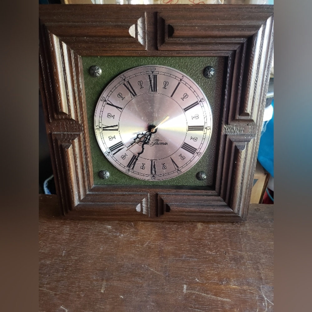 Vintage Rare Seth Thomas wall clock 2771-000 Works!